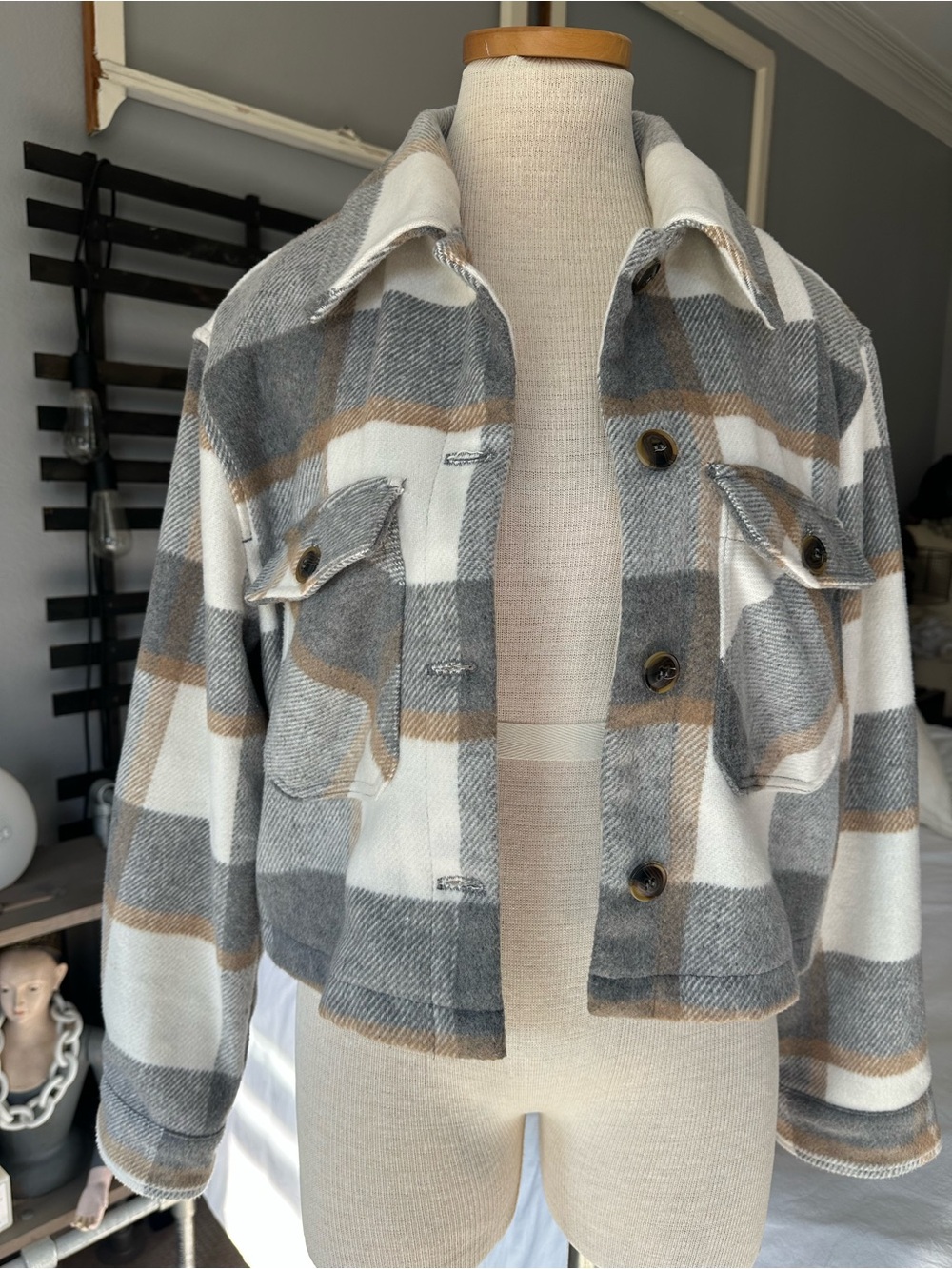 Love Tree plaid button-front shacket size large - Picture 1 of 13